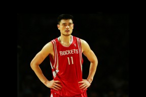 乐鱼体育app网址-现代篮球中控球时间的战术安排，篮球控场是什么位置