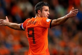 乐鱼体育官网优惠-“拳脚出击，自由搏击赛场硝烟四起！”