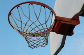 乐鱼体育官网投注-篮球运动员比赛数据分析与战术调整研究，篮球比赛的球员数据如何统计