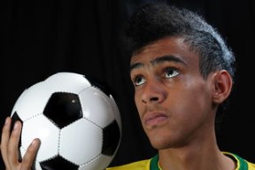 乐鱼体育登录-中国足球俱乐部强化战术创新与实战能力，中国足球俱乐部强化战术创新与实战能力的关系