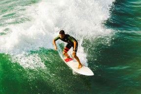 乐鱼体育app-世界杯精彩纷呈：每一场都令人动容！，世界杯精彩赛事