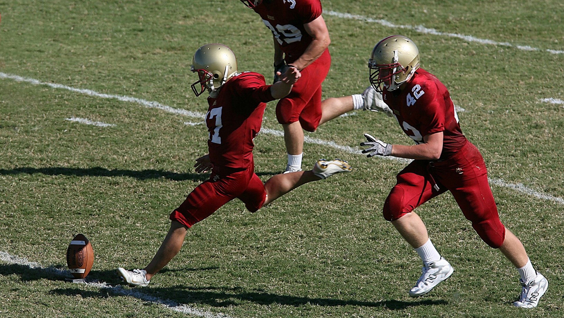 蛙泳选手划幅扩大,技术更加流畅,做好蛙泳划手,让你的速度更上一层楼